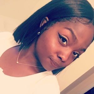 Meet your Posher, Adriana